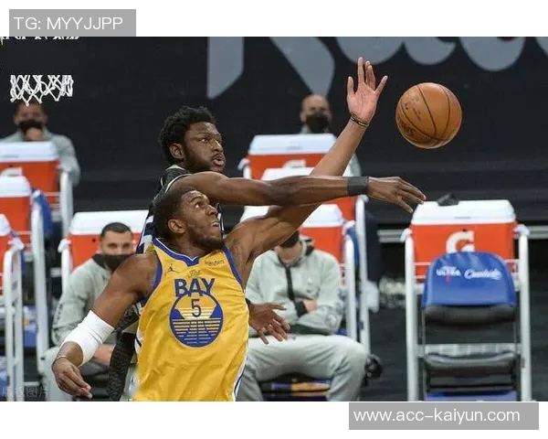 怀斯曼表现稳定贡献5分4板2助1帽失误次数略显偏多需加强控制