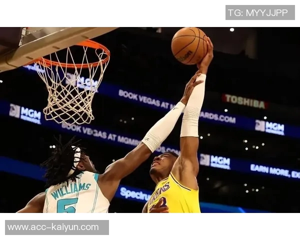 马威上半场表现出色9投5中贡献10分8篮板正负值高达8分助力球队表现 马威上半场表现出色9投5中贡献10分8篮板正负值高达8分助力球队表现