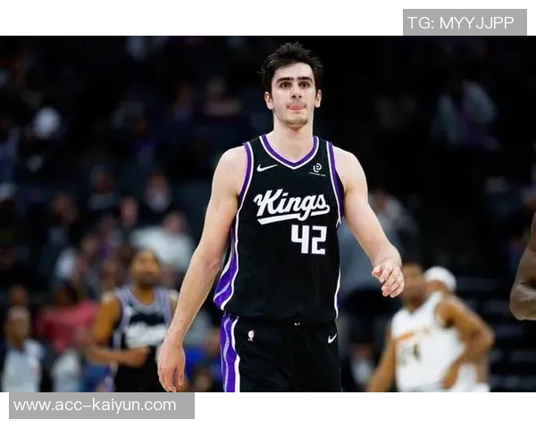 雷诺全能表现助力球队克尼佩尔三分如雨弗拉格哈珀共同发力争胜